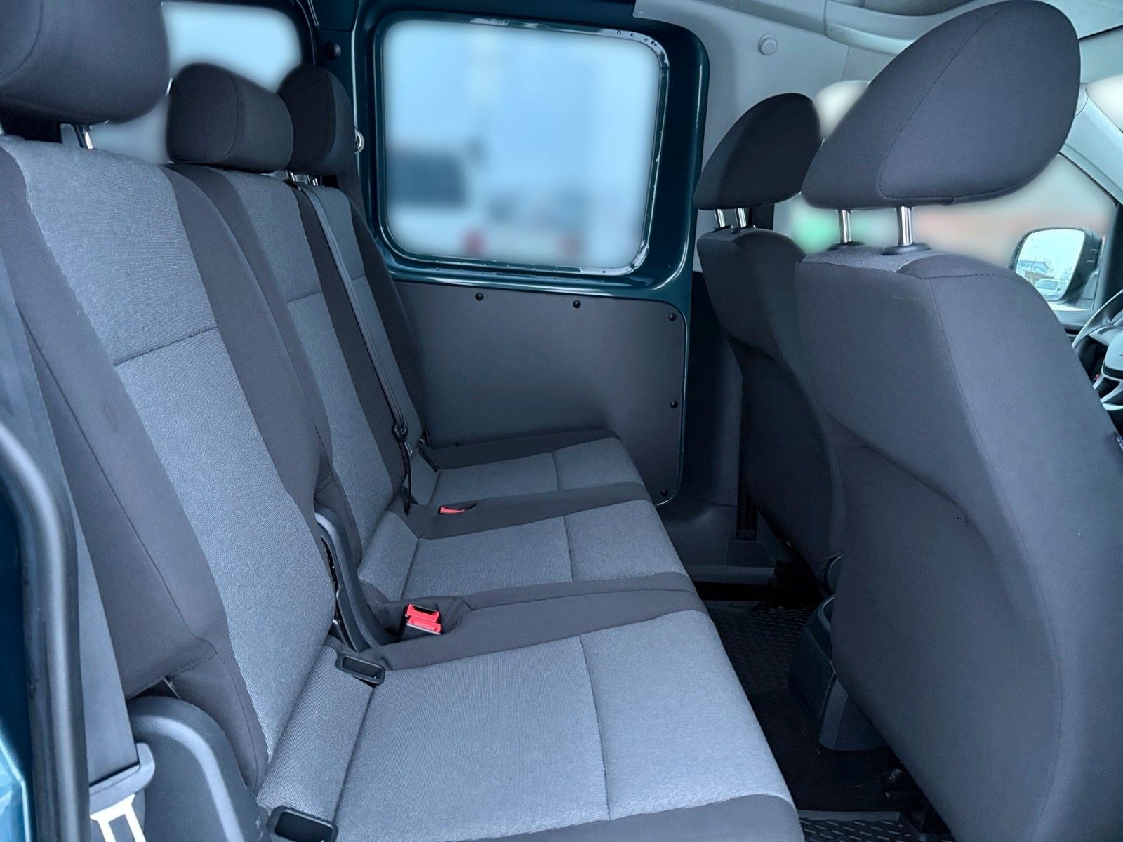 Fahrzeugabbildung Volkswagen Caddy Nfz Kombi BMT