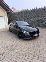 Mercedes-Benz CLA 250 Sport 4MATIC DCT Sport - Mercedes-Benz CLA 250: Coupe
