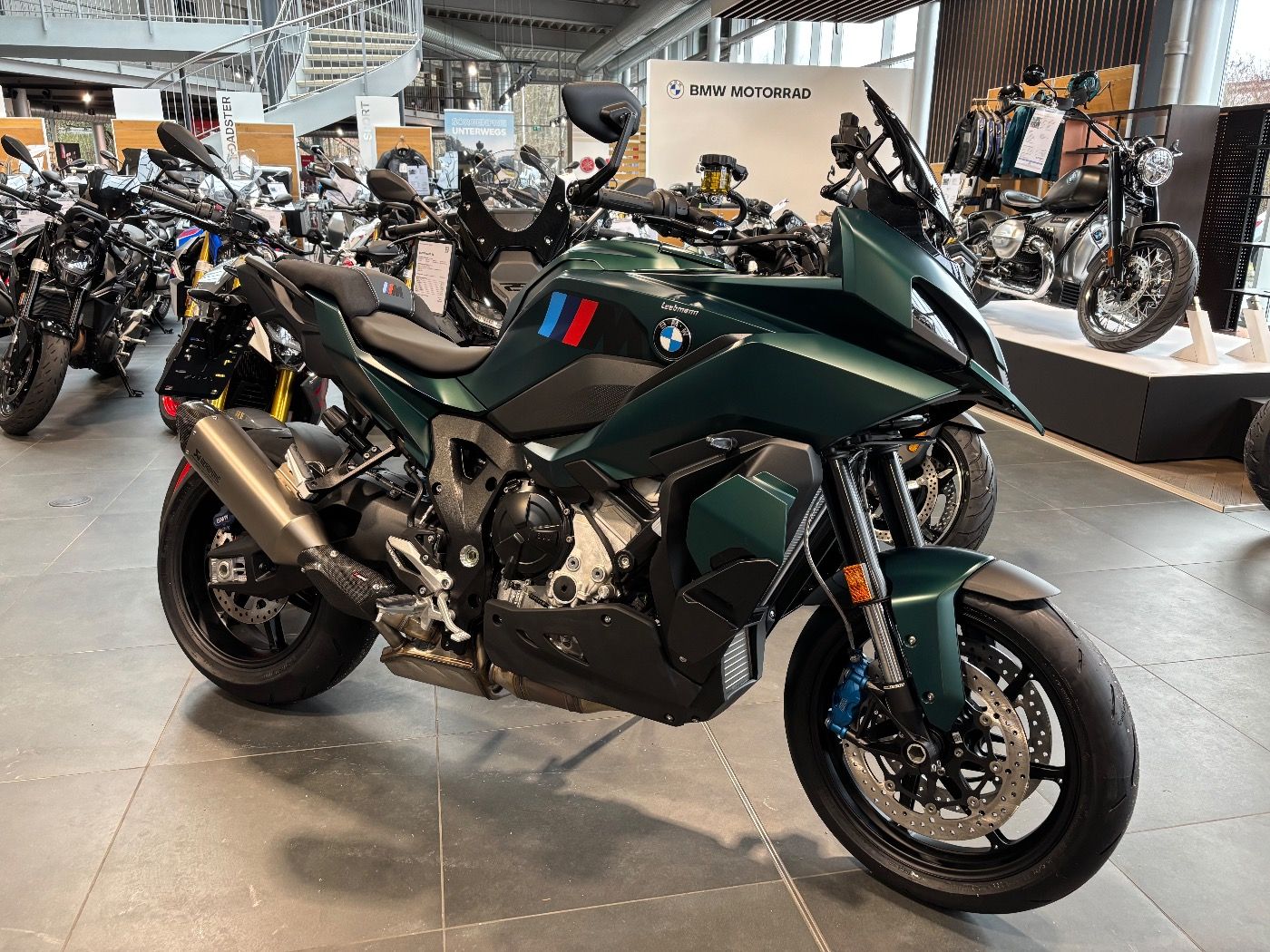Fahrzeugabbildung BMW M 1000 XR