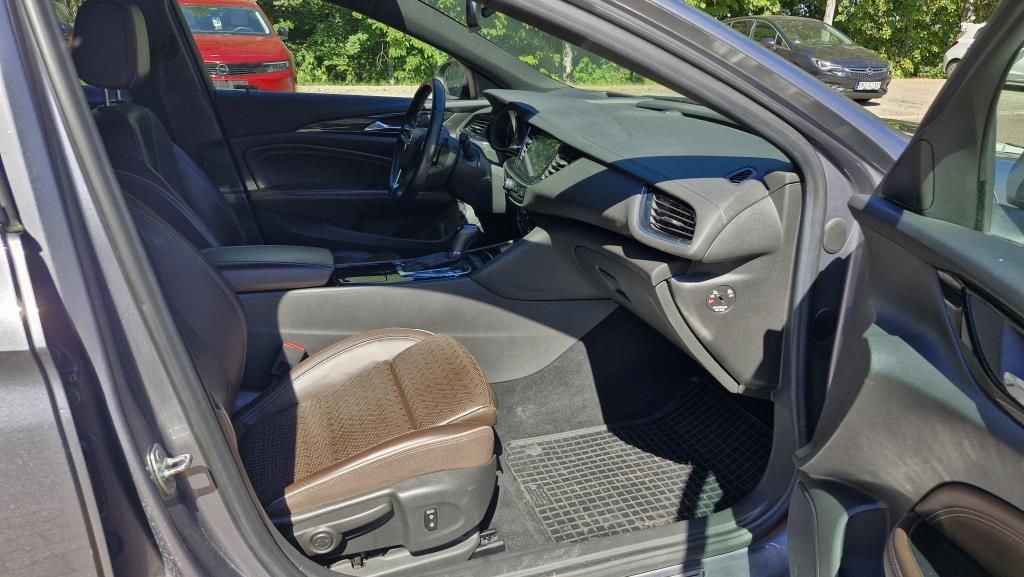 Autohaus Zimpel - Opel Insignia ST 2.0T Allrad Winterräder+AHZV+Head-Up - Bild 10 Autohaus Zimpel - Opel Insignia ST 2.0T Allrad Winterräder+AHZV+Head-Up - Bild 10