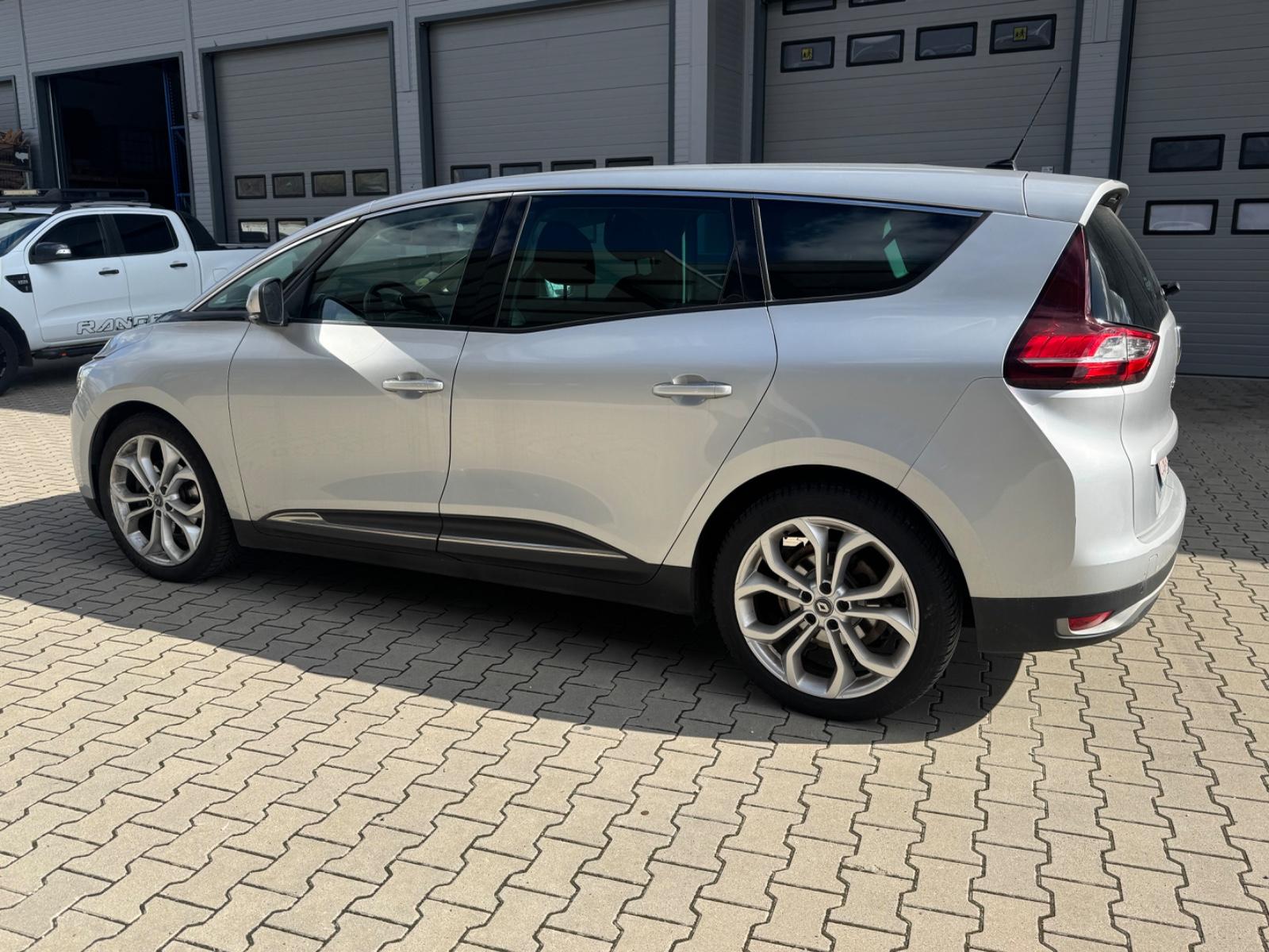 Renault Grand Scenic 7 Sitze Automatik PDC