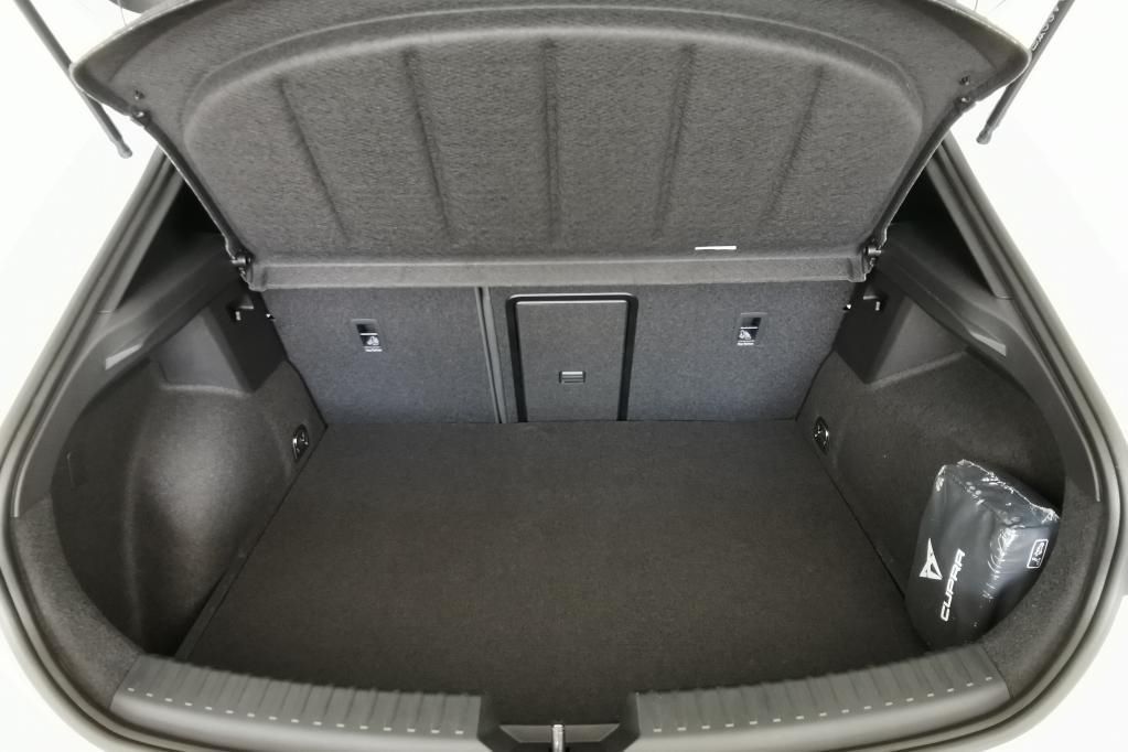 Cupra Leon 1.4 electric/TSI e-HYBRID 150kW 6-Gang Auto