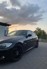 BMW 318i E90 TÜV-AU NEU nur 96000 Km mit neue Motor  - BMW 318: 318i E90