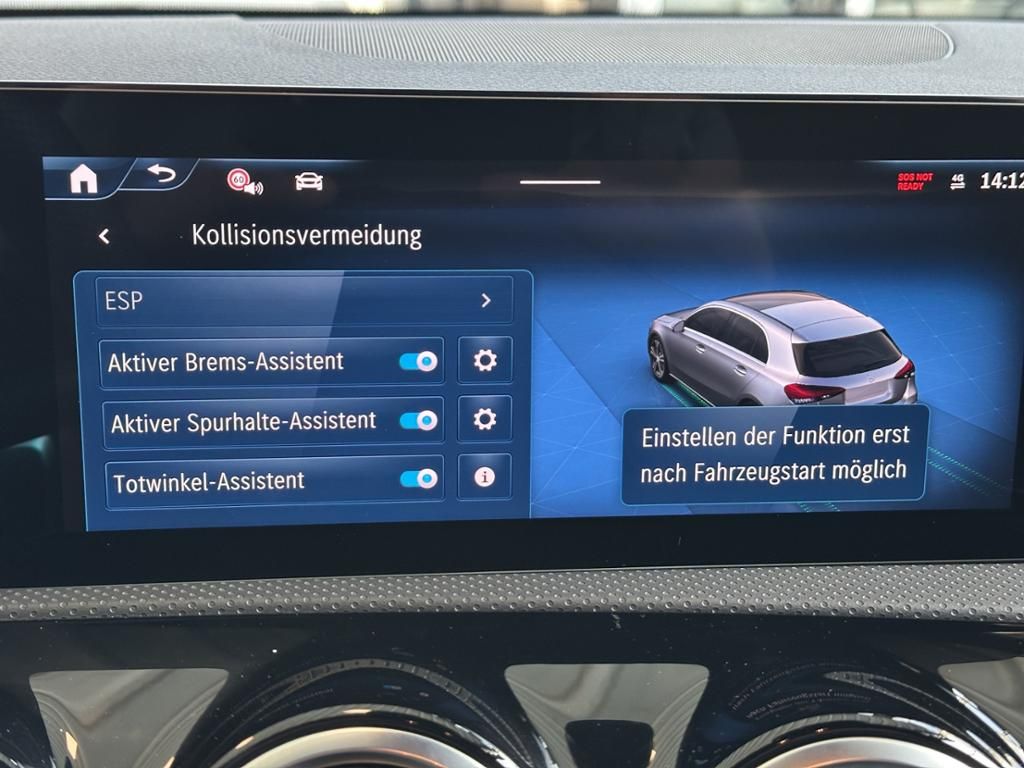 Fahrzeugabbildung Mercedes-Benz A 200 Kompaktlimousine AMG Line*Night Paket*LED
