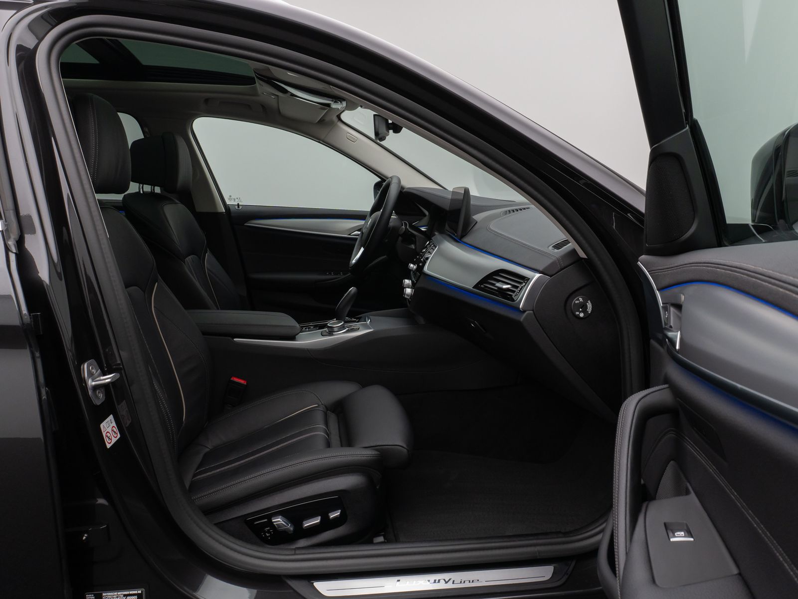 Fahrzeugabbildung BMW 540i xD LuxuryLine Panorama Laser Kamera SoftCL