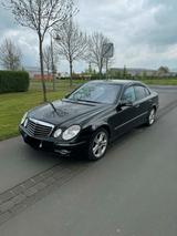 Mercedes-Benz Mercedes w211 E320 - Mercedes-Benz E 320 mit Diesel-Antrieb: Limousine, 3.2
