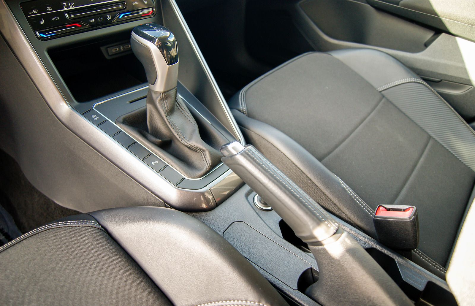Fahrzeugabbildung Volkswagen Taigo 1.5 DSG Style IQ-LIGHT NAVIGATION VIRTUAL