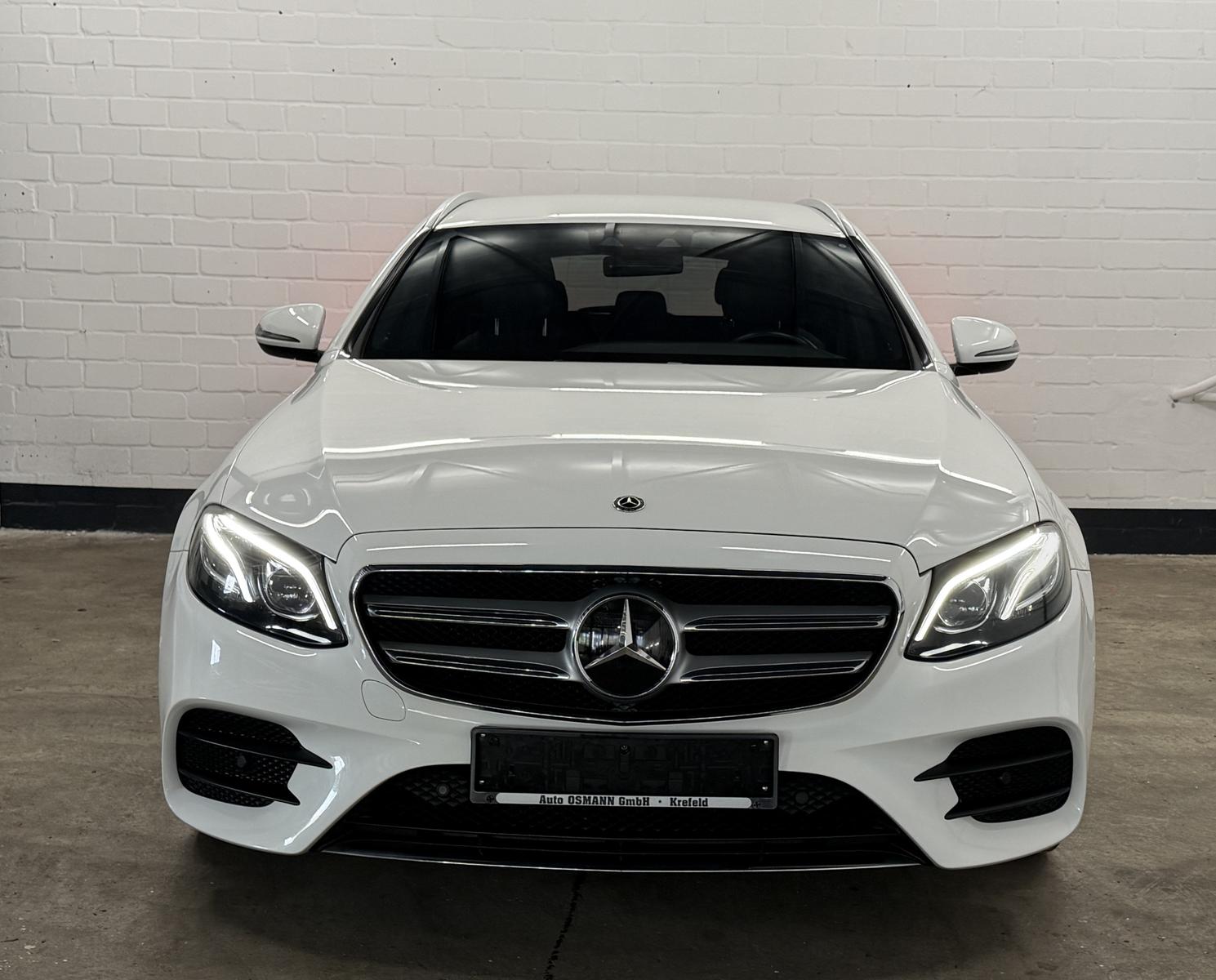 Mercedes-Benz E 220 d 4Matic T 9G-TRONIC AMG Line / Distr