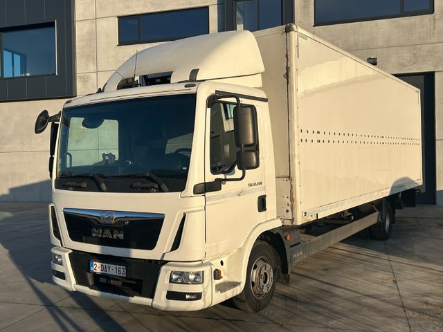 MAN TGL 12.220 Euro 6 + BOX 7.5m + Tail Lift