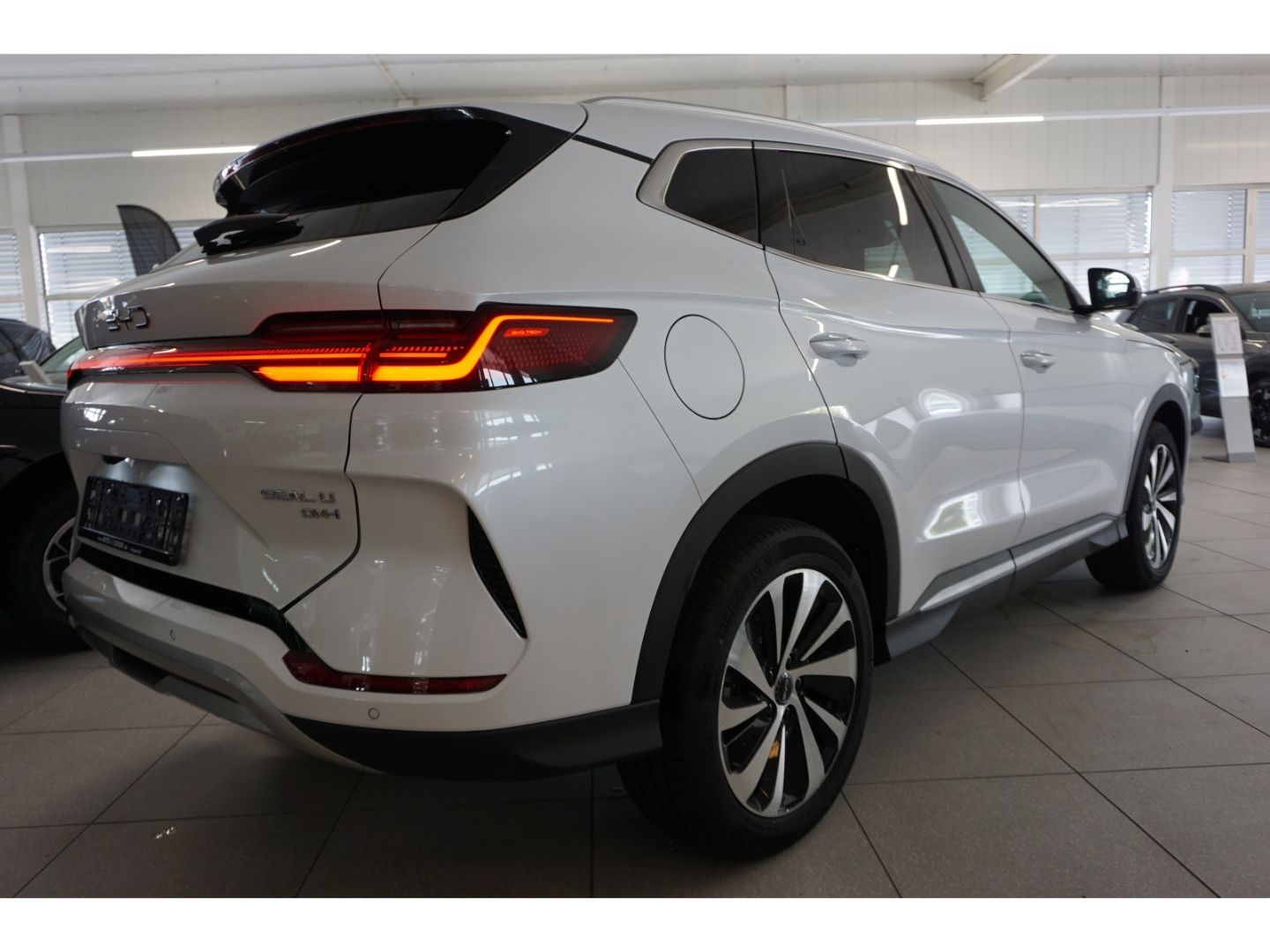 BYD SEAL U