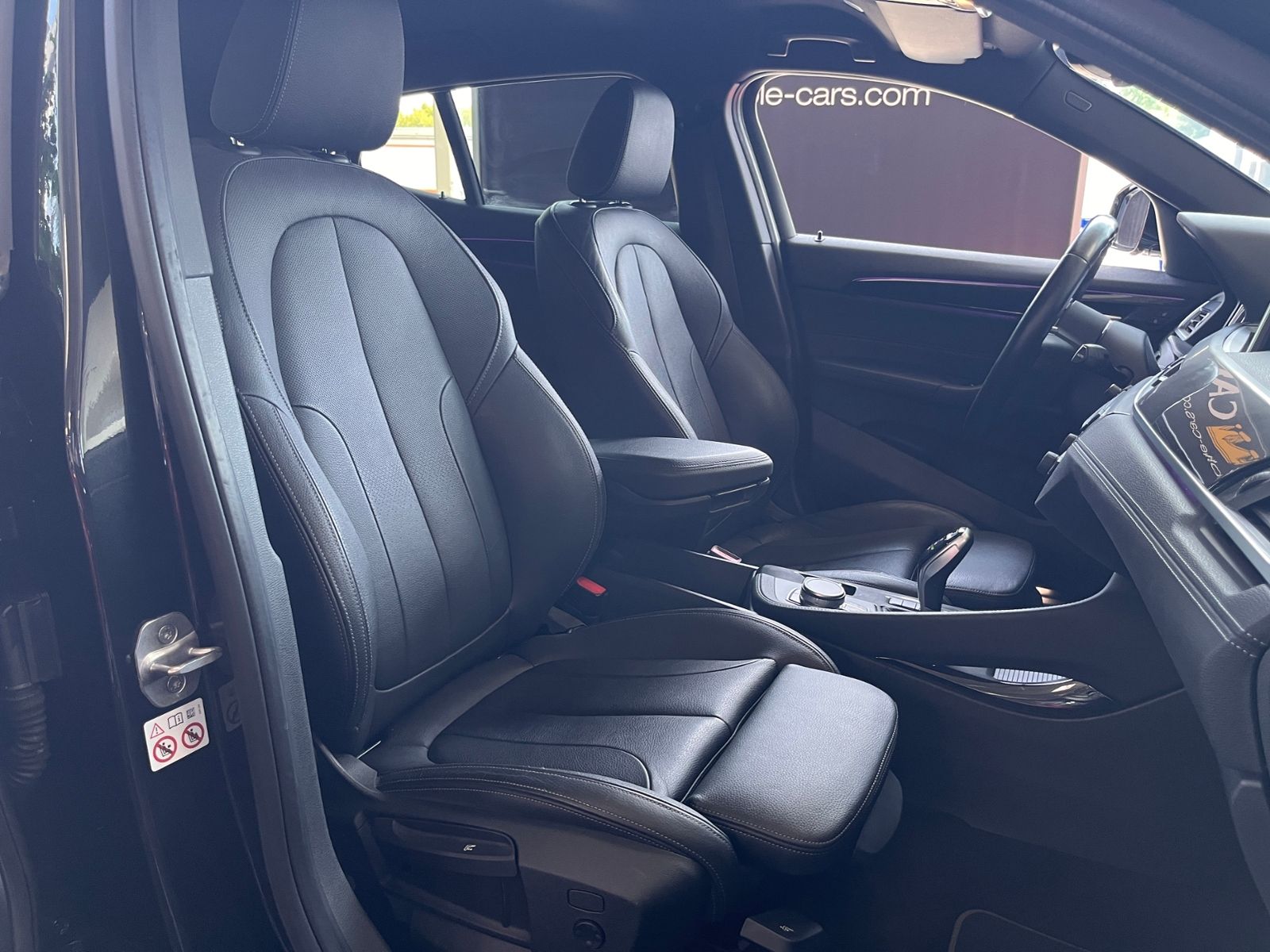 Fahrzeugabbildung BMW X2 sDrive 20 i M Sport Shadow LED NAV SHZ RFK