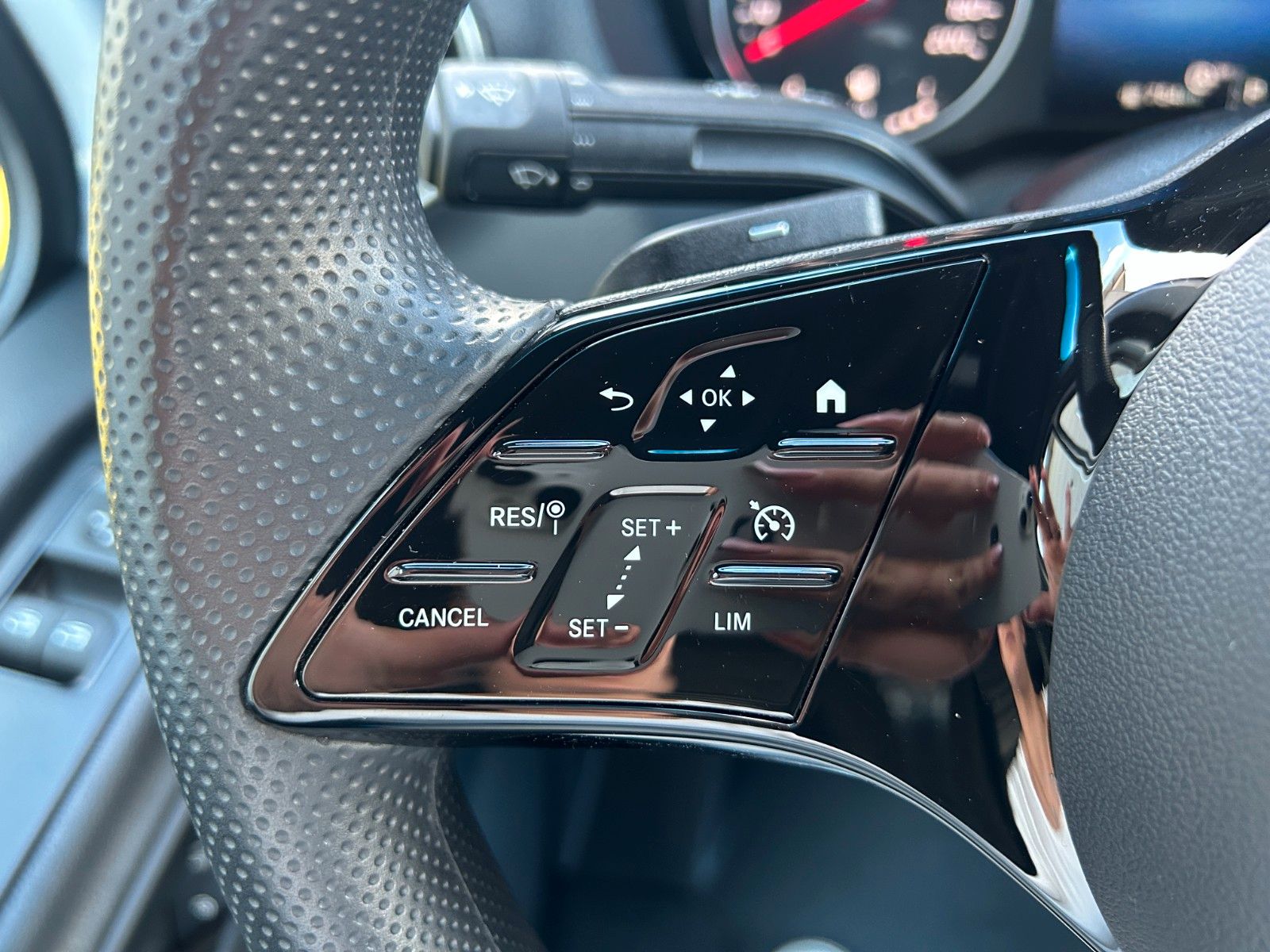 Fahrzeugabbildung Mercedes-Benz Sprinter 317 CDI 9G 3665 Klima 360Kamera Schwing