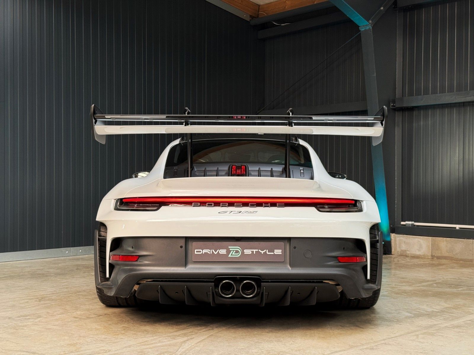 Fahrzeugabbildung Porsche 992 GT3RS + Weissach + PCCB + Clubsport + Magnes