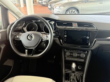 Volkswagen Touran 2.0 TDI DSG LED NAVI ACC 7SITZE AHK