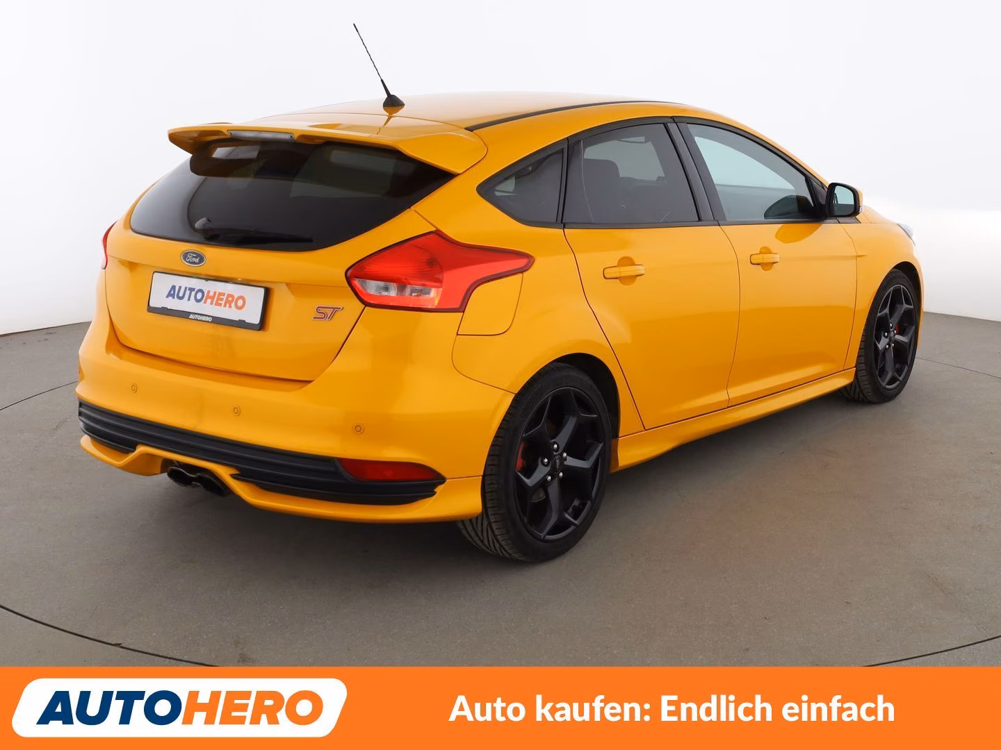 Ford Focus 2.0 EcoBoost ST *NAVI*XENON*TEMPO*PDC*SHZ*
