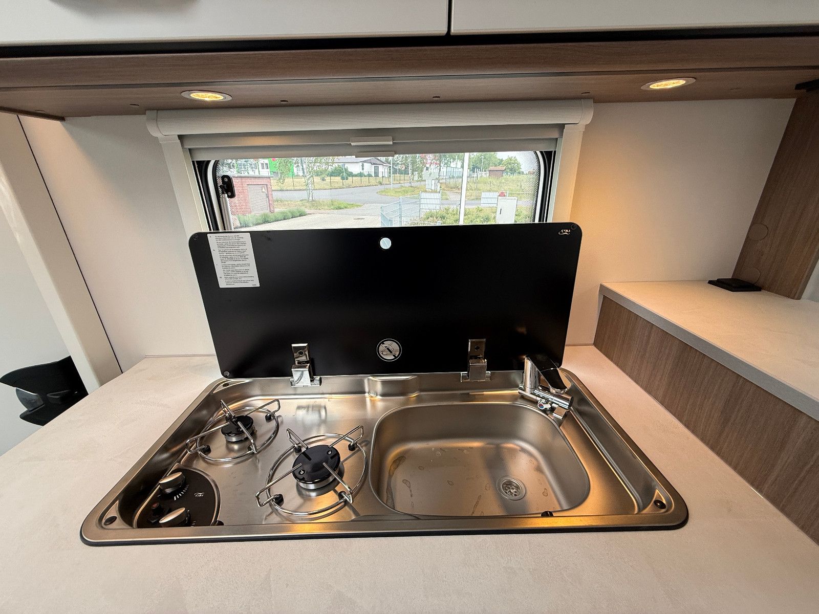 Fahrzeugabbildung Carado V339 pro+ - SUMMER-SALE - 7.822 € SPAREN !