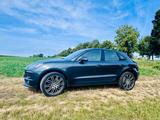 Porsche Macan Scheckheft, Pano, Turbofelge, PTM, PDK - Porsche Gebrauchtwagen in Esslingen