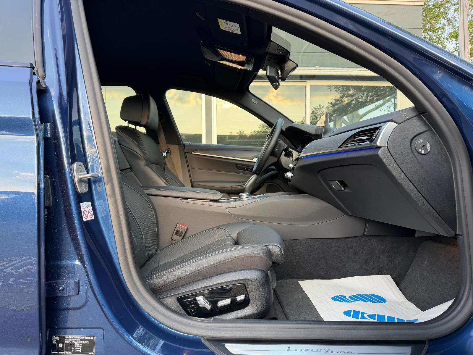 BMW 520 i Luxury Line*1.Hand*Erst 20 Tkm*LED*Navi*