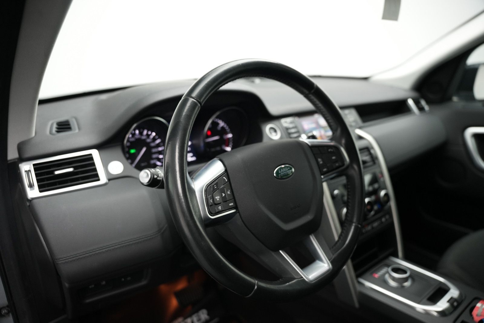 Fahrzeugabbildung Land Rover Discovery Sport SE AWD *Kamera*Navi*SHZ