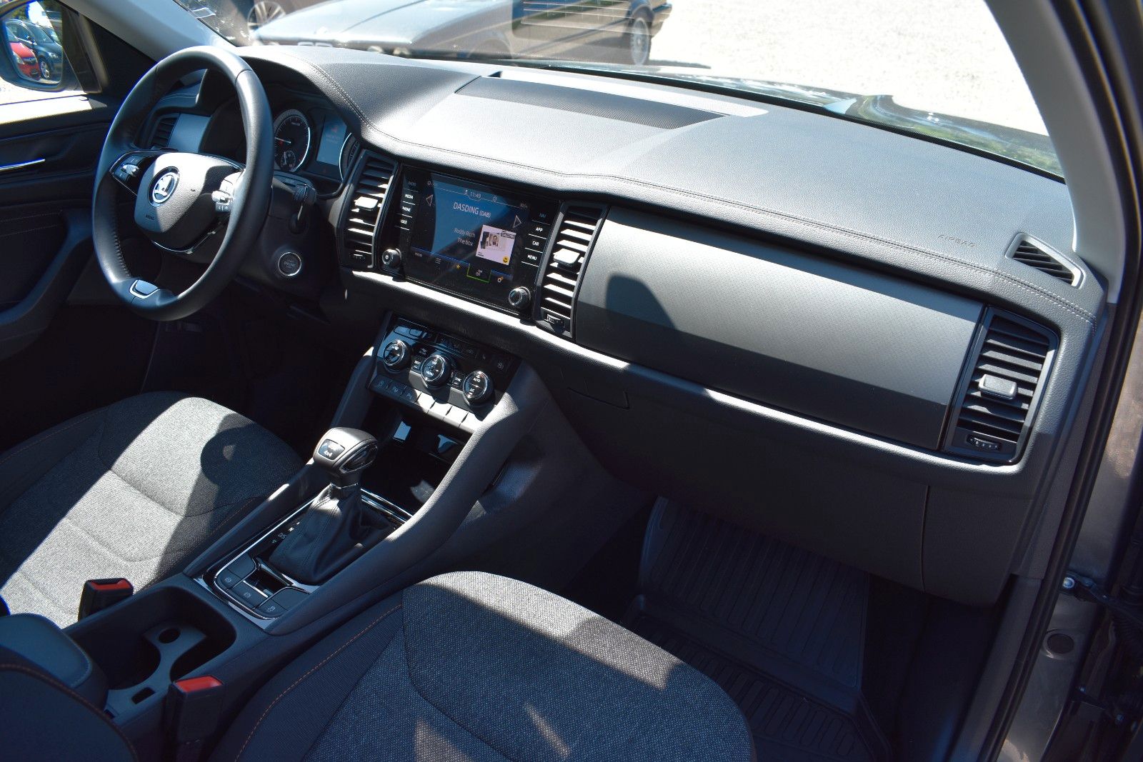 Fahrzeugabbildung SKODA Kodiaq Clever 4x4 Autom. LED Keyless ACC DAB+