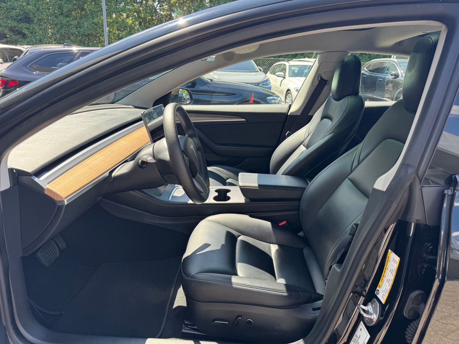 Fahrzeugabbildung Tesla Model 3 RWD PANO+LED+NAVI+SHZ+KAMERA+ACC+WP