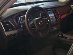 Fahrzeugabbildung Volvo XC 90 T8 Plus Dark Recharge Plug-In Hybrid AWD