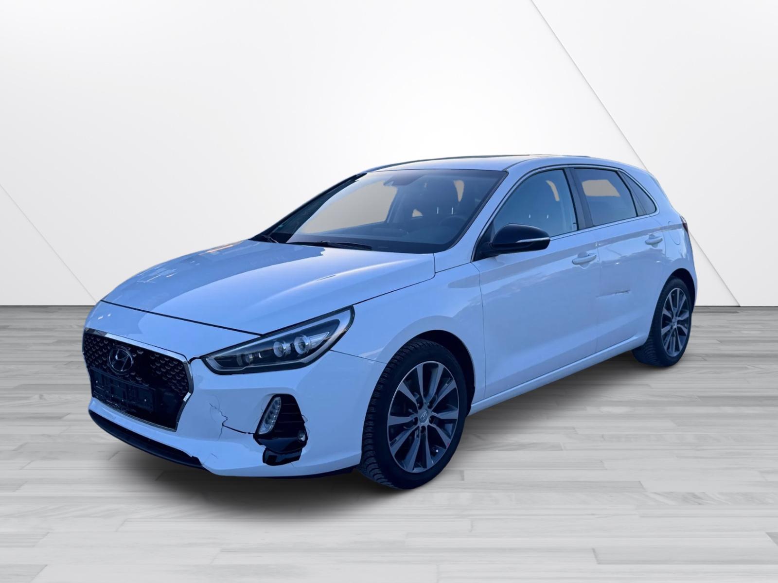 Hyundai i30 Intro+1.Hand+Navi+R.Kamera+S-Heft+L.Heizung+