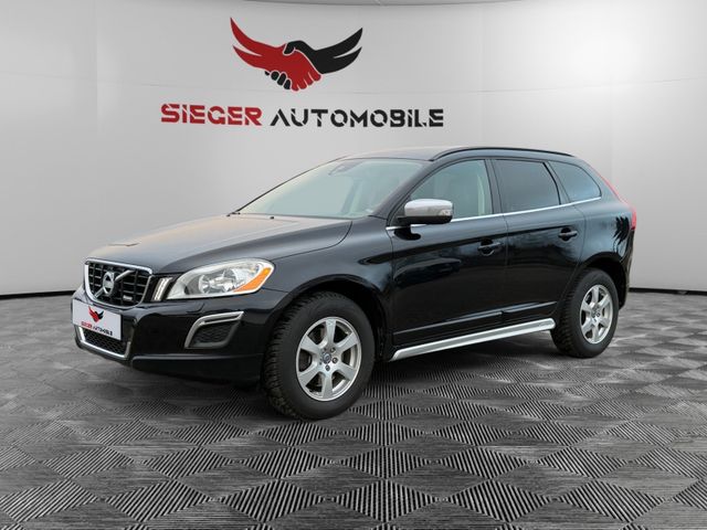 Volvo XC 60 R Design, LEDER, NAVI, AHK, 8 FACH BEREIFT