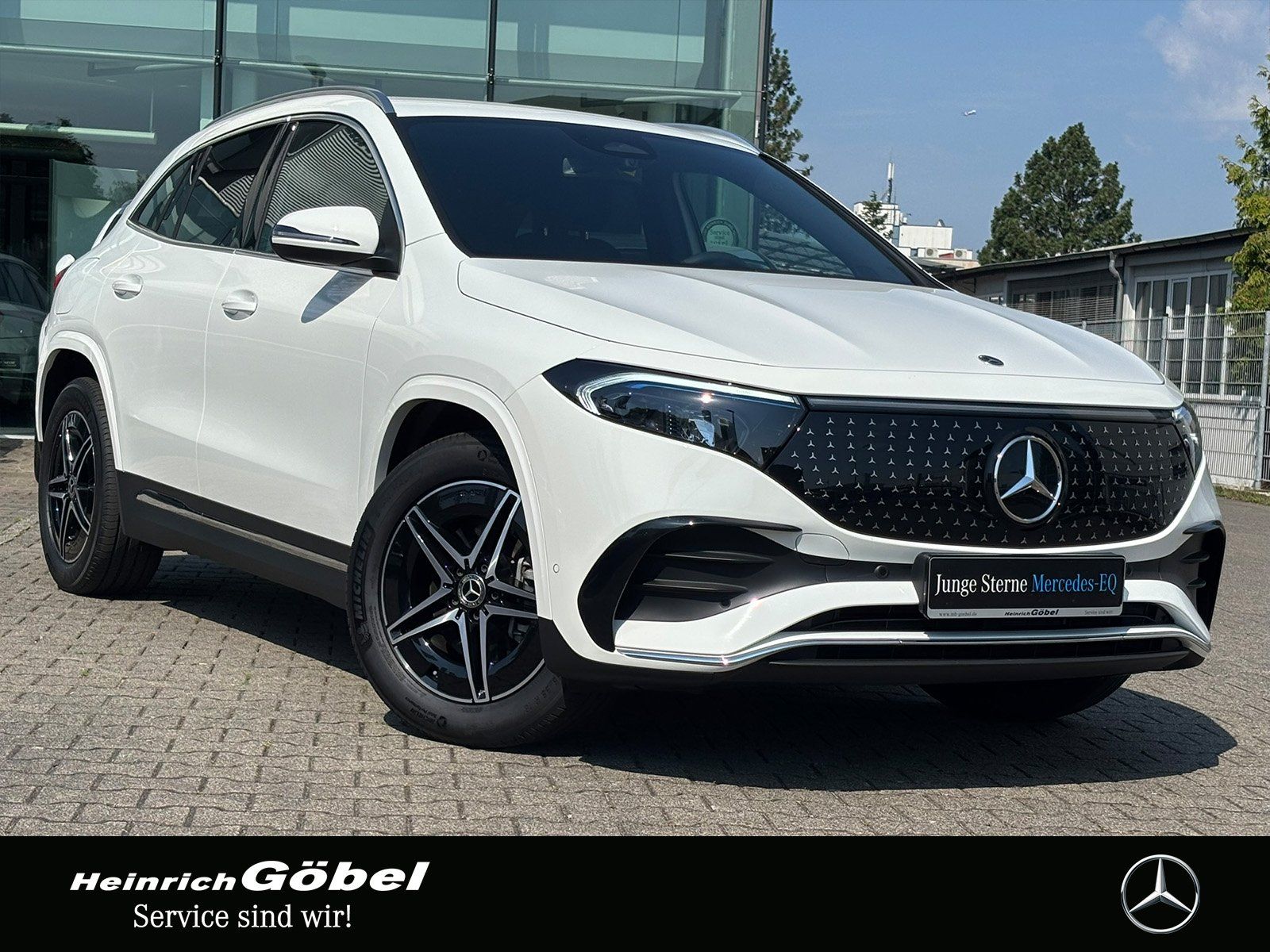 Fahrzeugabbildung Mercedes-Benz EQA 250 AMG*TOTWINKEL*APPLE-CARPLAY*AMBIENTEBEL