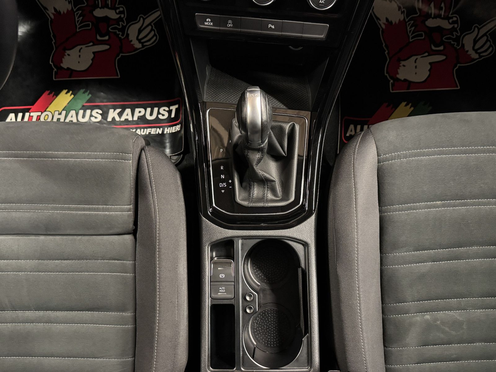Fahrzeugabbildung Volkswagen Touran 1.5TSI Highline DSG/LED/Navi/ACC/bhz.FS/