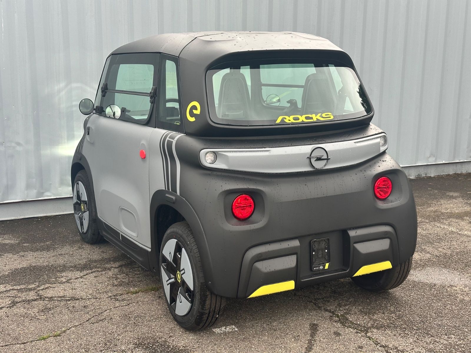 Fahrzeugabbildung Opel Rocks-e Tekno