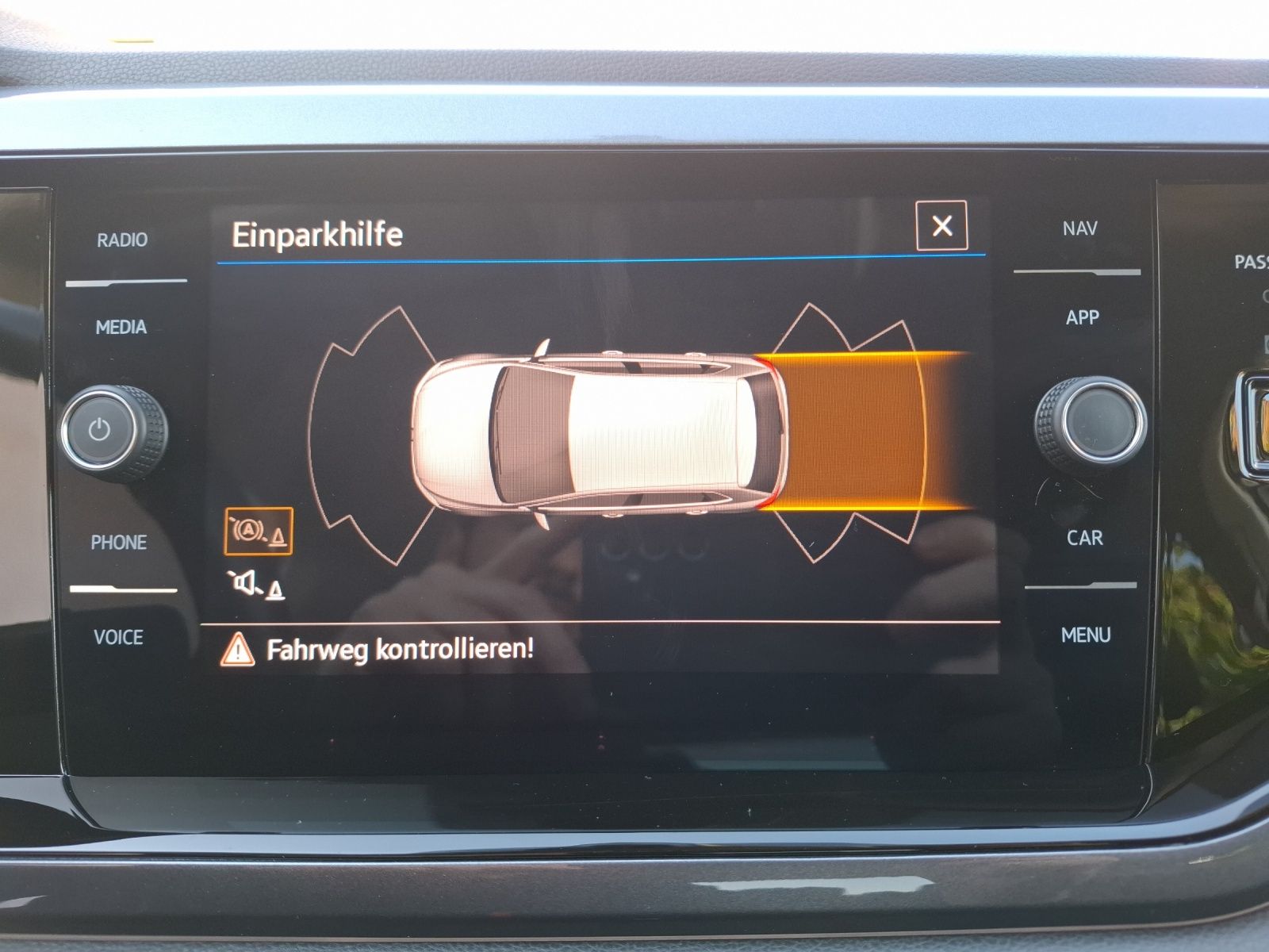 Fahrzeugabbildung Volkswagen Polo TSI Style Matrix Navi AID PDC SH LM
