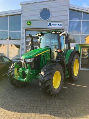 John Deere 6090M