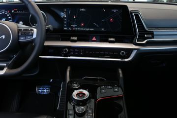 Fahrzeugabbildung Kia Sportage GT-Line 4WD DSG Automatik Panoramadach