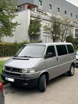 Volkswagen T4 Caravelle 2,5-l-Diesel TDI 75kW syncro la... - graue Volkswagen T4 Caravelle