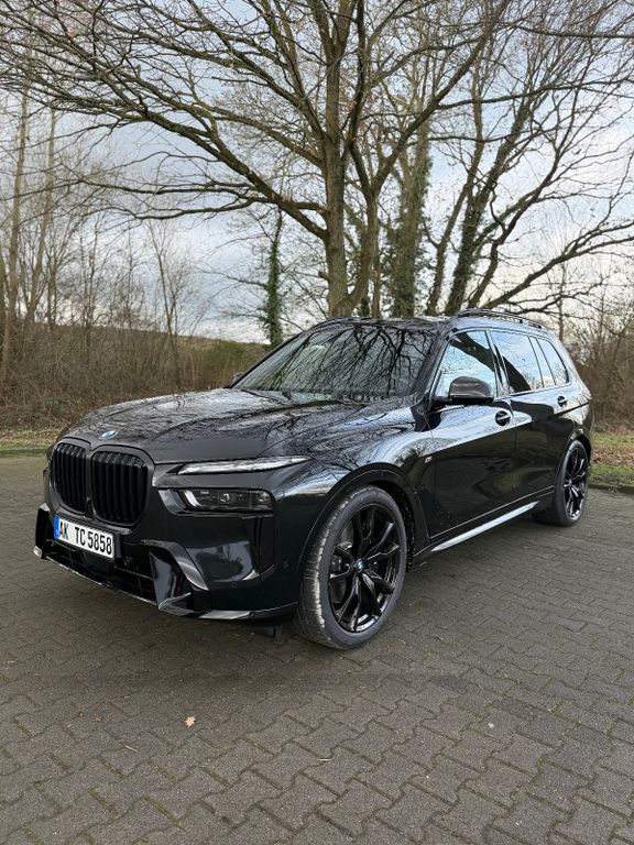 BMW X7 xDrive40d/B&W/SkyL/Integral/SoftC/Full