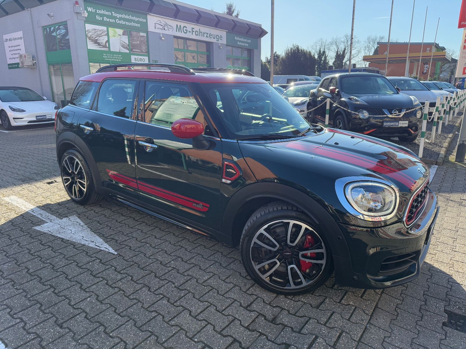 Fahrzeugabbildung MINI John Cooper Works Countryman HD UP PANO R. GREEN