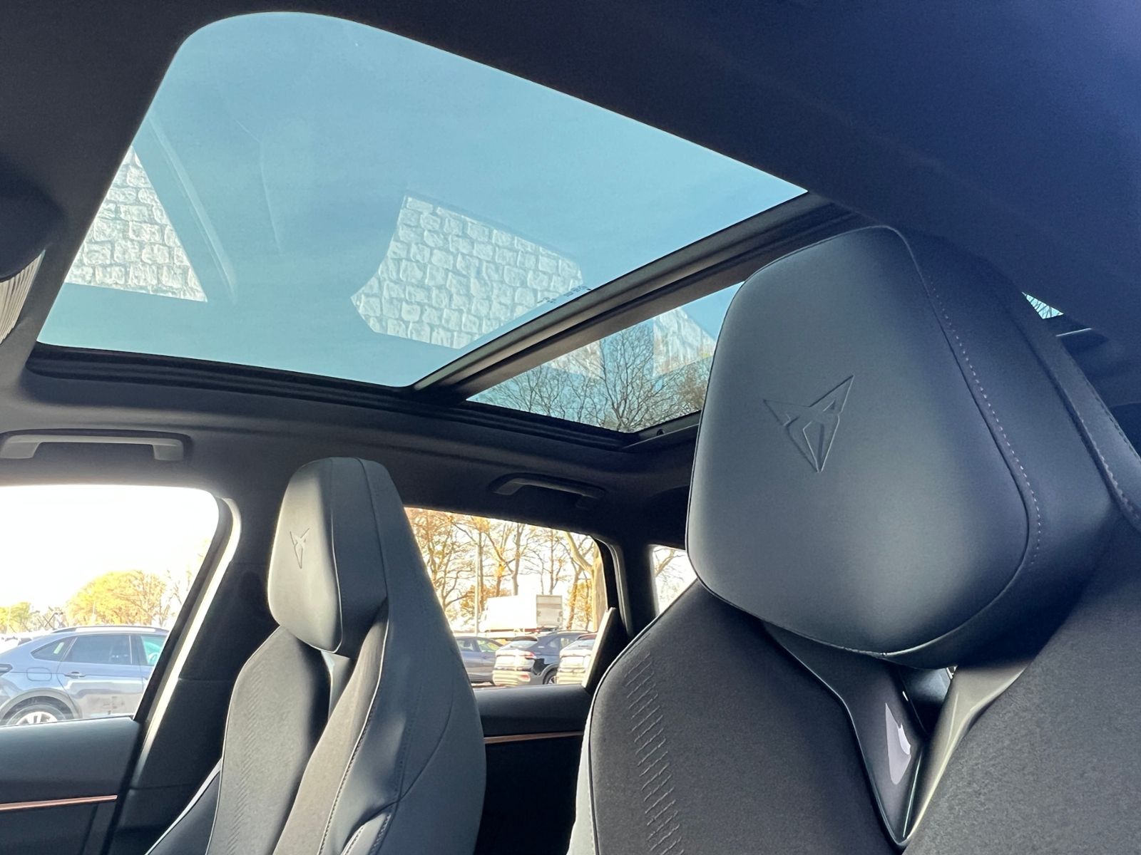 Fahrzeugabbildung CUPRA Terramar VZ 2.0 TSI DSG 4Drive *AHK, LED, Pano,