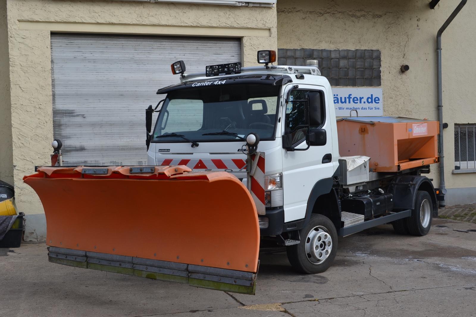 Mitsubishi Fuso Canter 4x4 Winterdienst Schneepflug Allrad