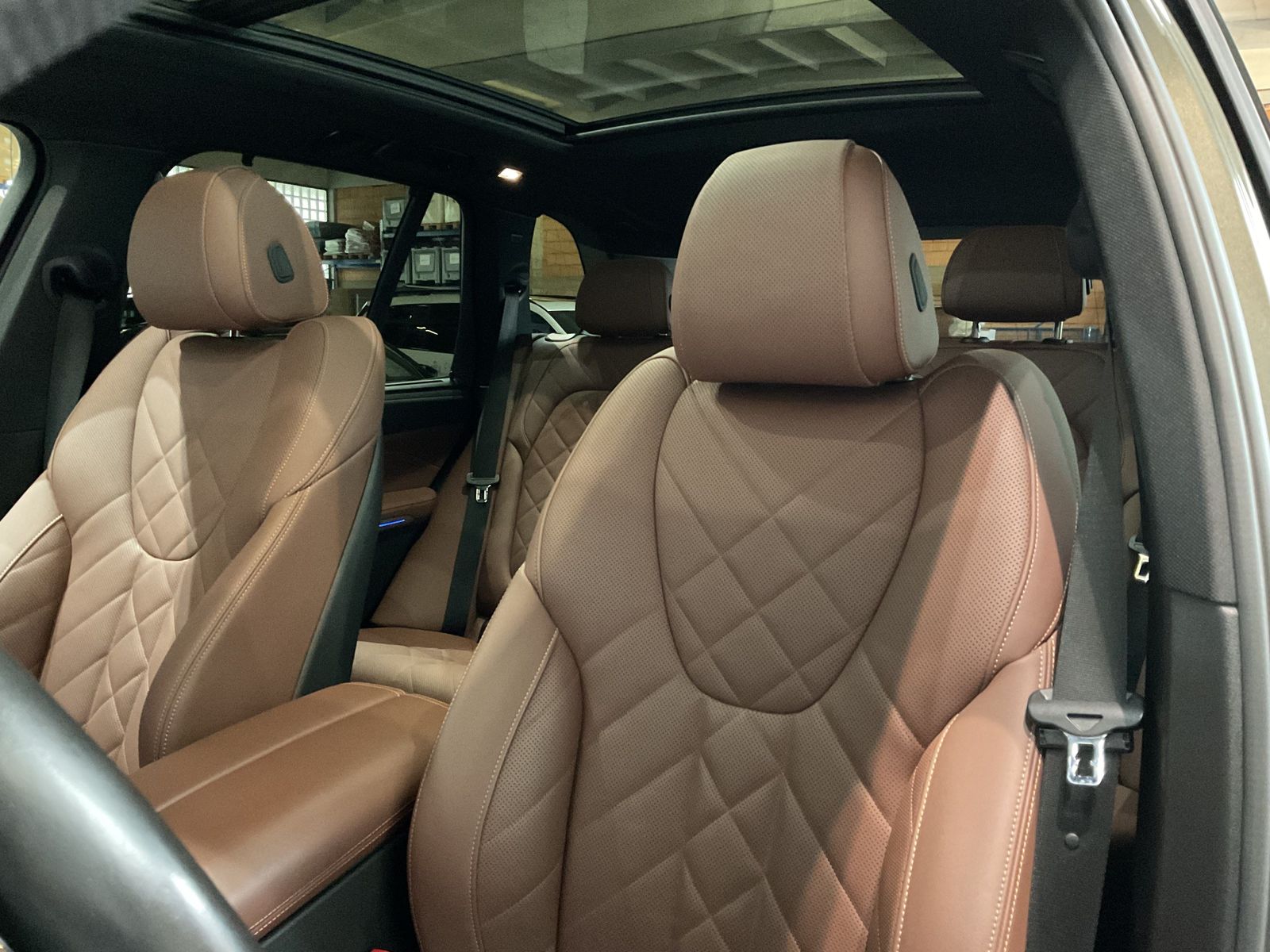 Fahrzeugeinzelansicht 12 Fahrzeugabbildung BMW X5 xDrive40d M Sportpaket Head-Up HK HiFi DAB