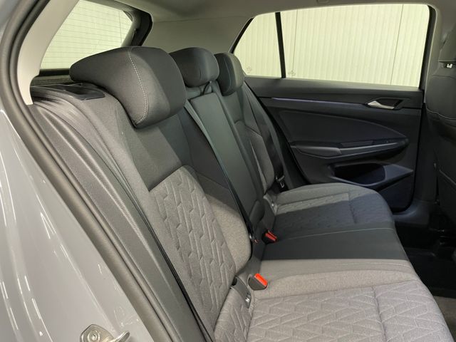 Golf VIII Life 1.5 TSI RFK LED ACC PDC