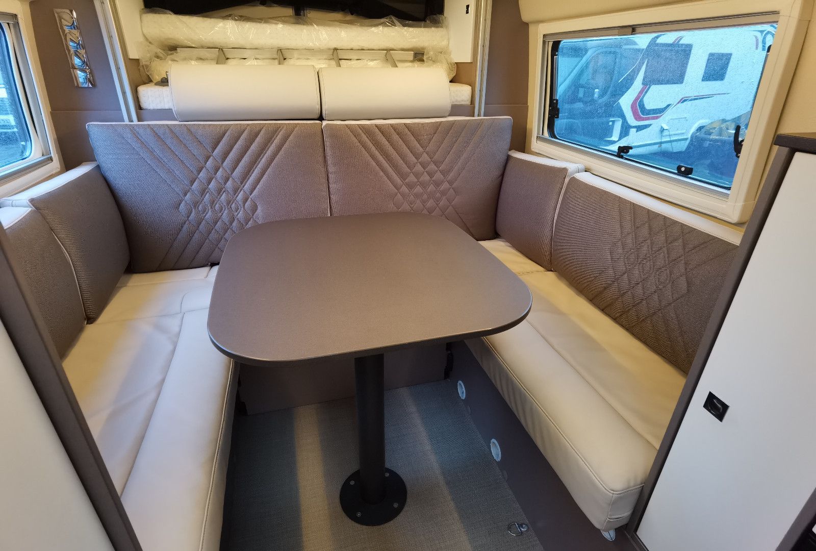 Fahrzeugabbildung Bürstner Eliseo C644 Sonderpreis