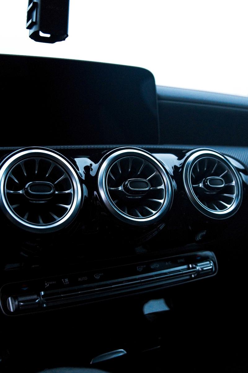 Mercedes-Benz CLA 35 AMG Shooting Brake CLA 35 4MATIC DCT ...