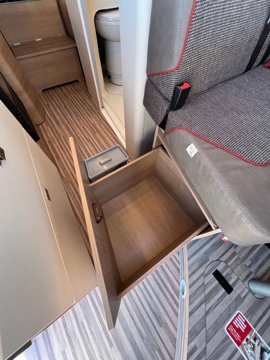 Fahrzeugabbildung Malibu Van Comfort Coupe 640 LE großer Kühlschrank