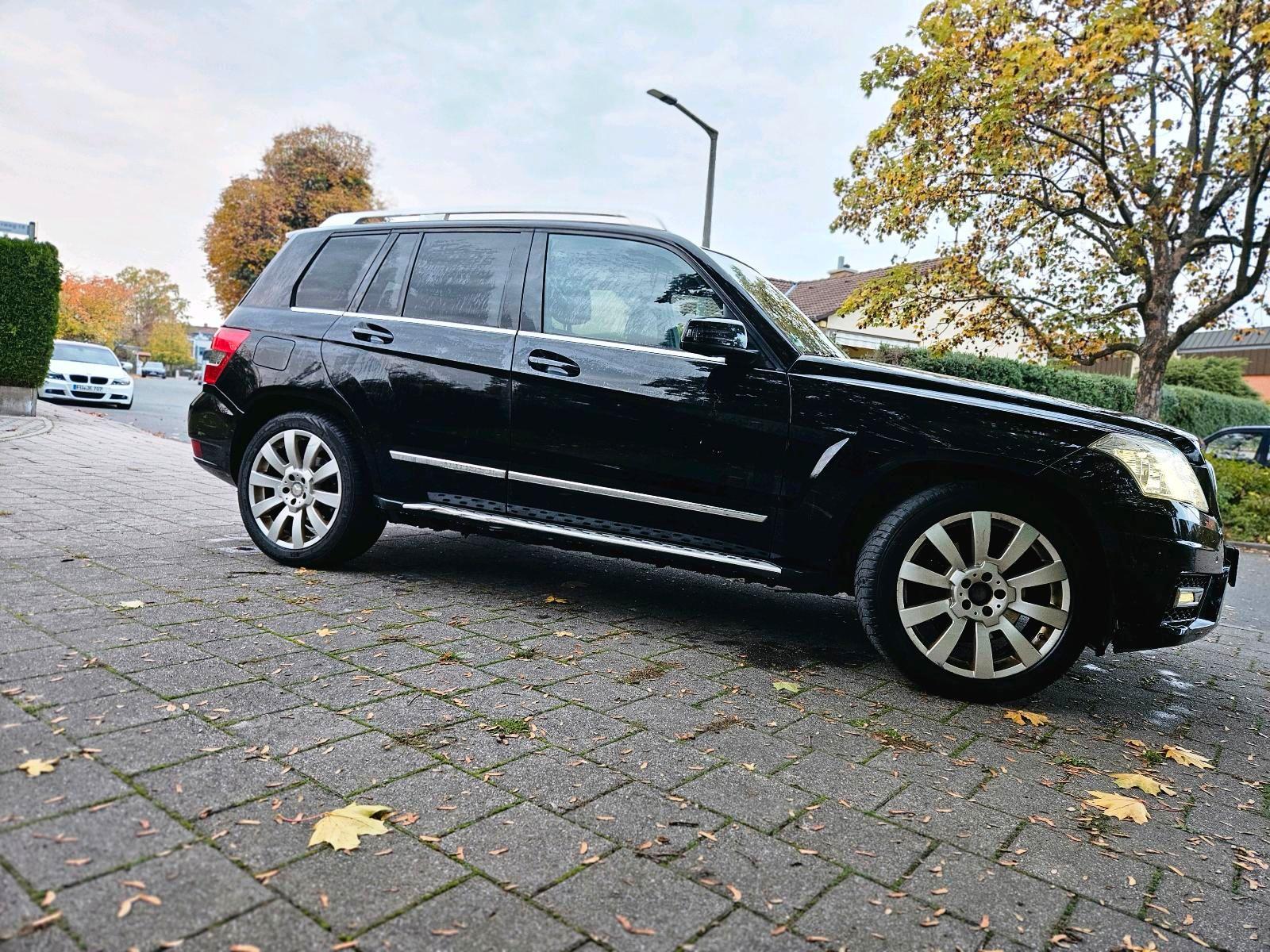 Mercedes-Benz GLK350 2011 — photo 6