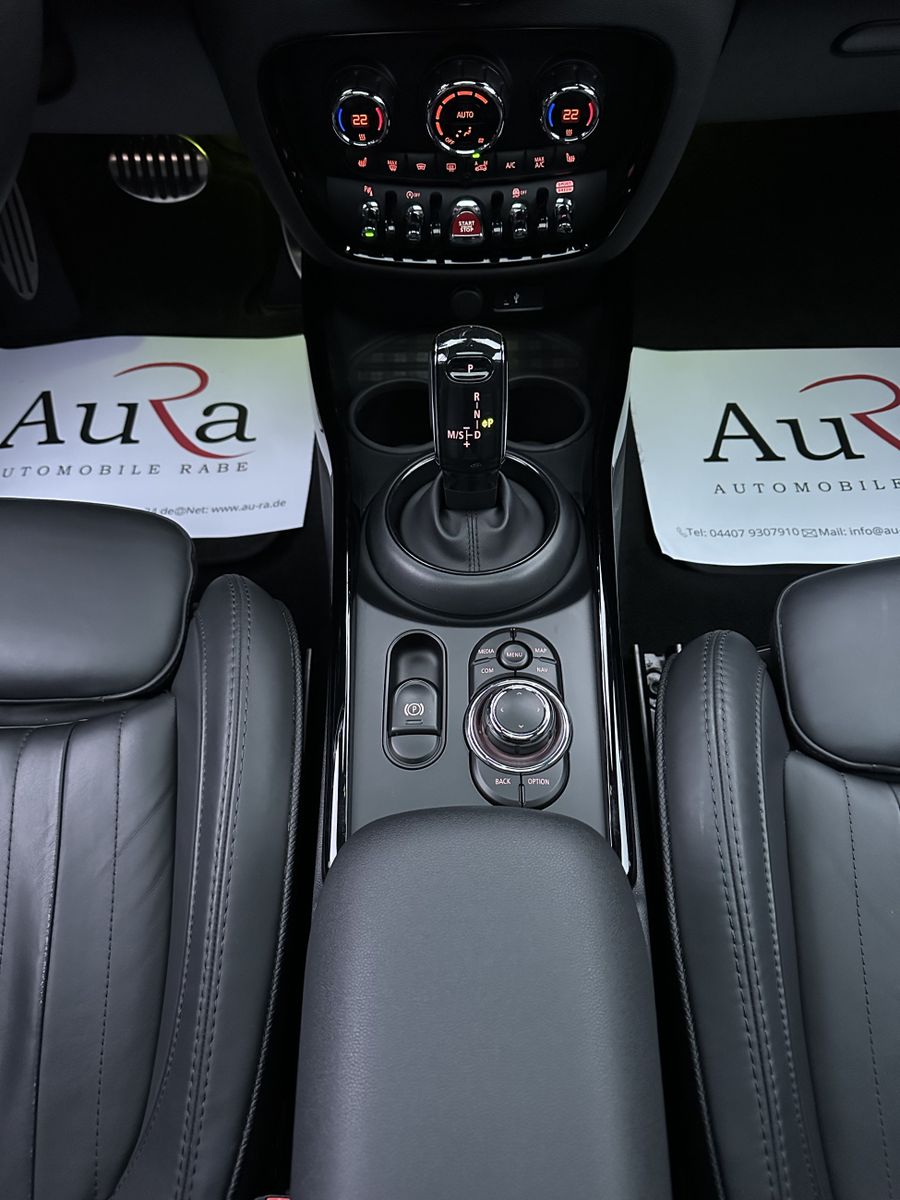 Fahrzeugabbildung MINI John Cooper Works Clubman All4 NAV+LED+PANO+H&K