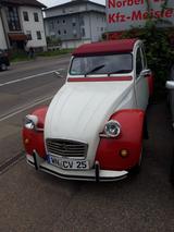 Citroën 2 CV - weiße Citroën 2 CV