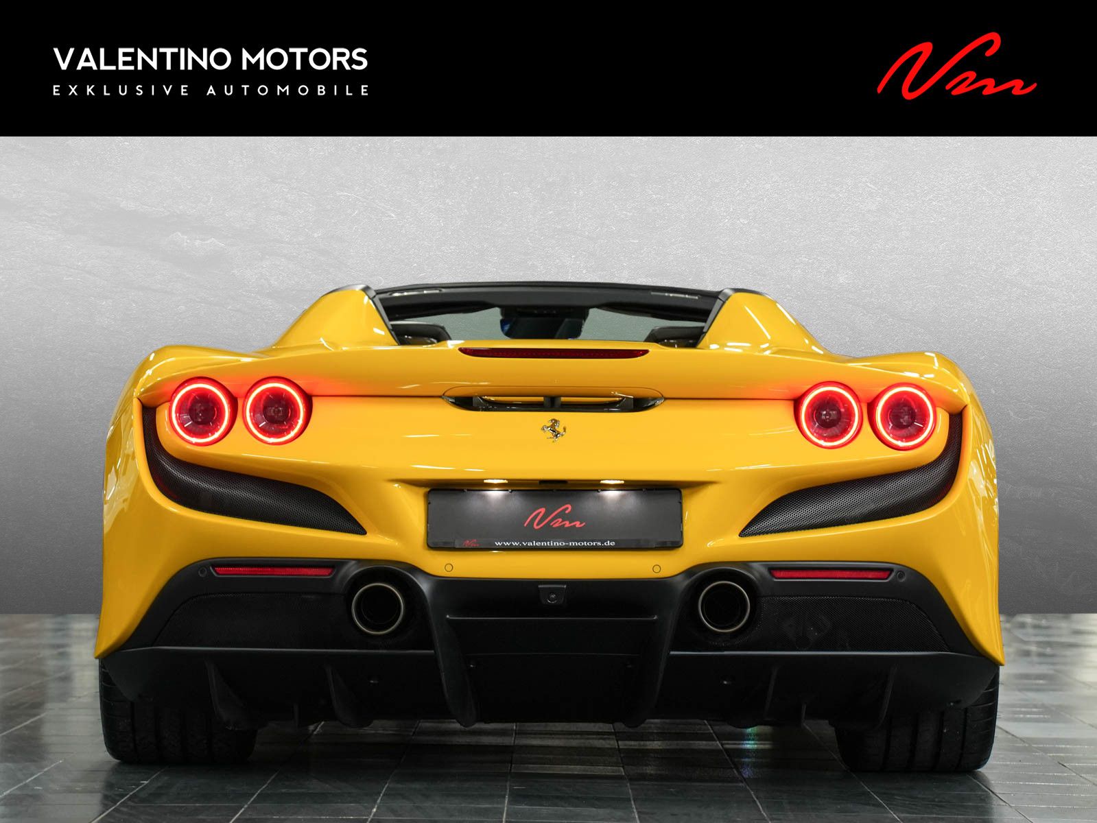 Fahrzeugabbildung Ferrari F8 Spider - Carbon! |Racing Sitze|JBL|BF-Display