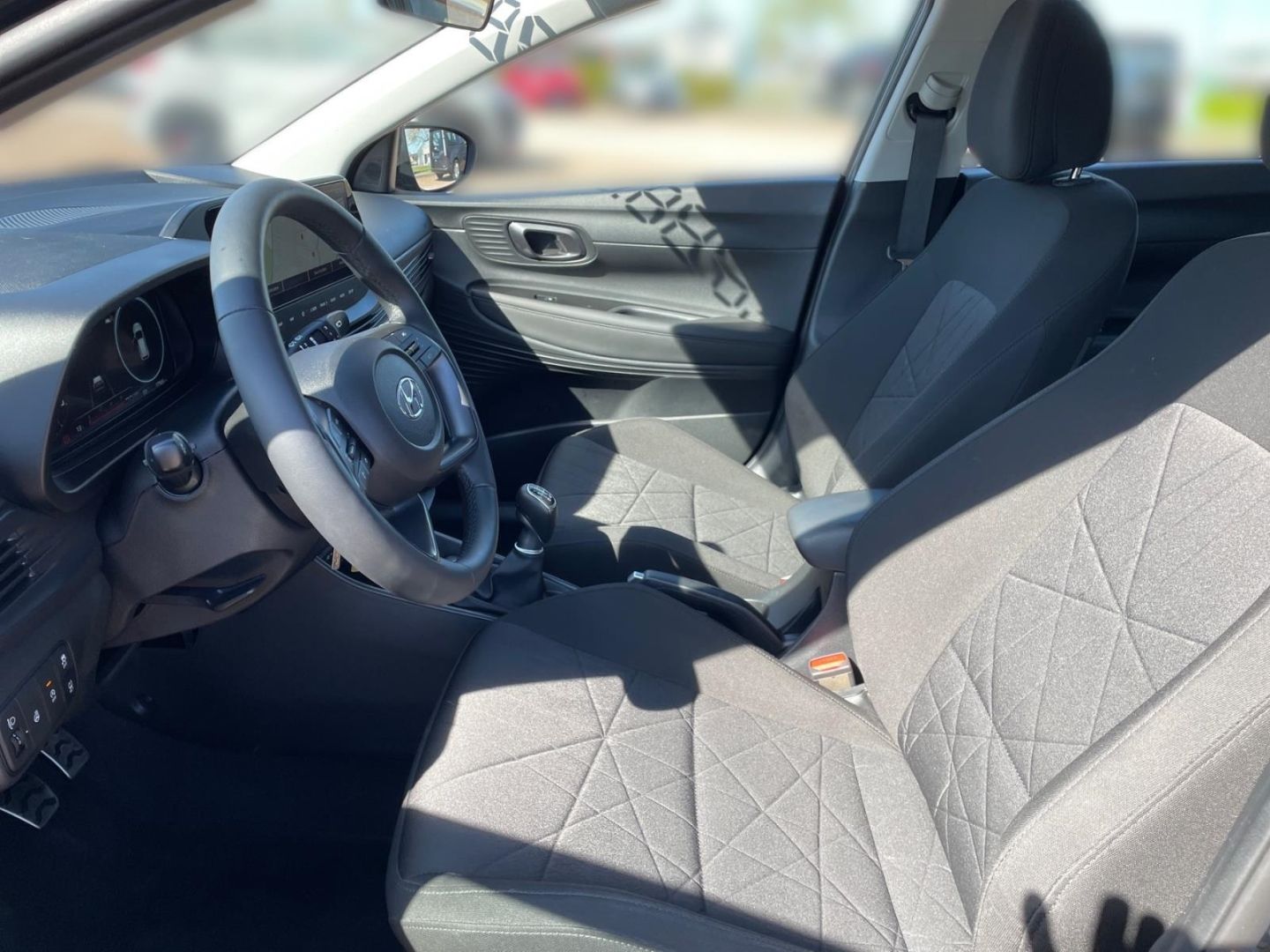 Fahrzeugabbildung Hyundai BAYON 1.0T Mild-Hybrid 48V Trend Navigation Rück