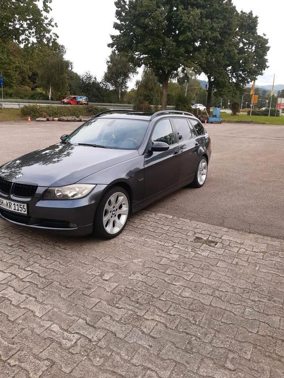 BMW 320